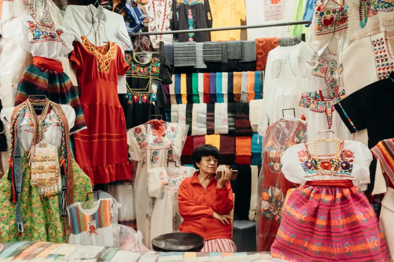 Patrones Robados o Puertas Abiertas: La Batalla Cultural Detrás de los Azulejos Latinos en Target y West Elm